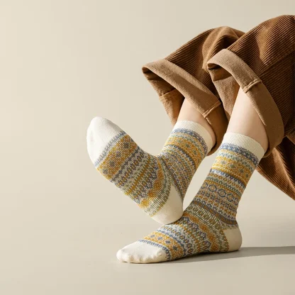 Thick Cozy Socks with Retro Print - Image 9
