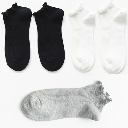 Scallop Trim Socks with Heart Pattern - Image 13
