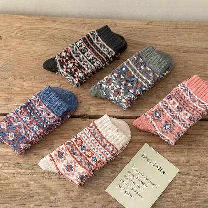 5 Pairs Warm Printed Crew Socks - Image 2