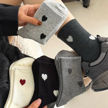 Warm Breathable Socks with Heart Pattern - Image 4