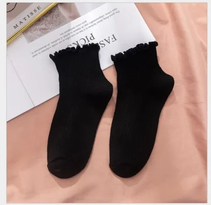 Scallop Trim Socks with Heart Pattern - Image 15