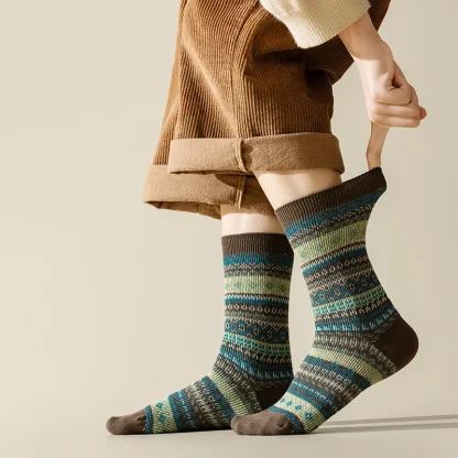 Thick Cozy Socks with Retro Print - Image 3