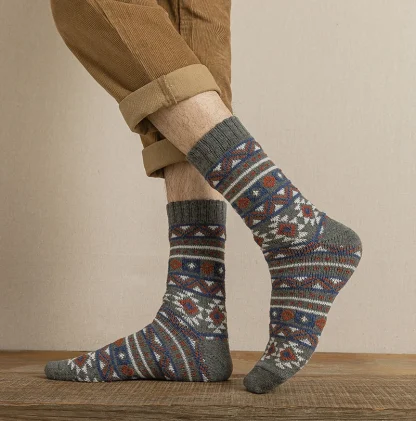 5 Pairs Warm Printed Crew Socks - Image 10