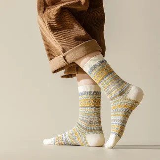 Thick Cozy Socks with Retro Print